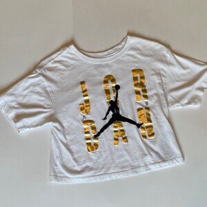 White jordan cropped tee